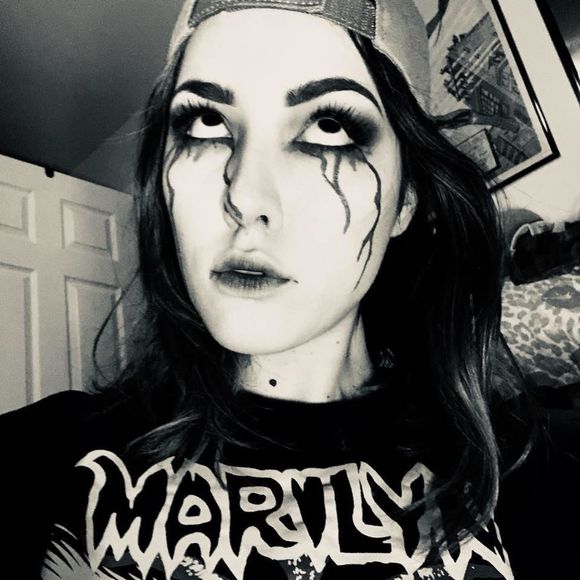 Meet your Posher, Leila - Picture 1 of 1